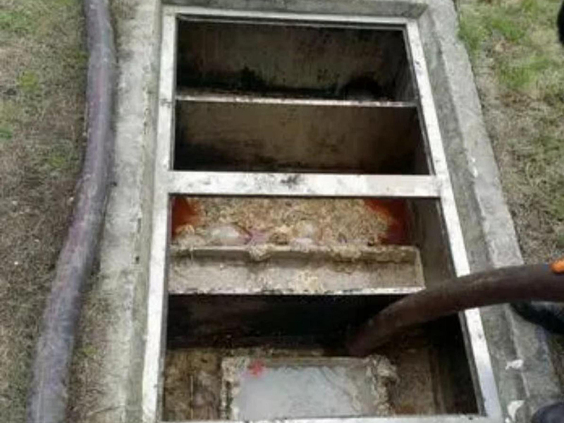 熊口镇隔油池清理